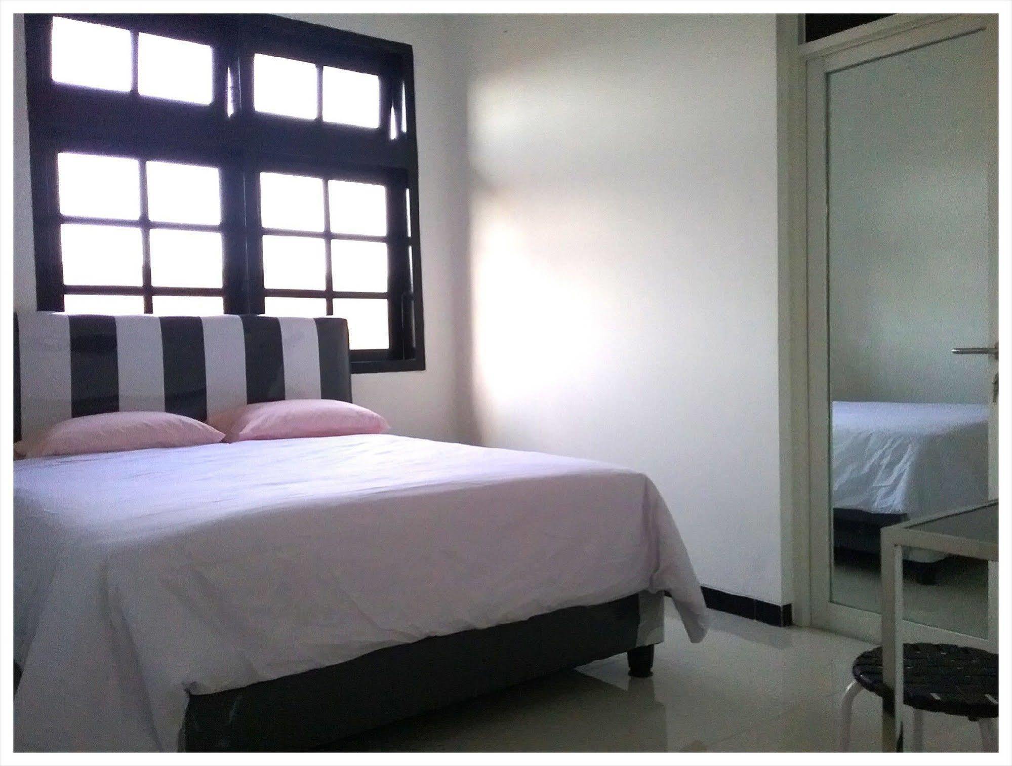 Mess Inn Semarang Eksteriør bilde